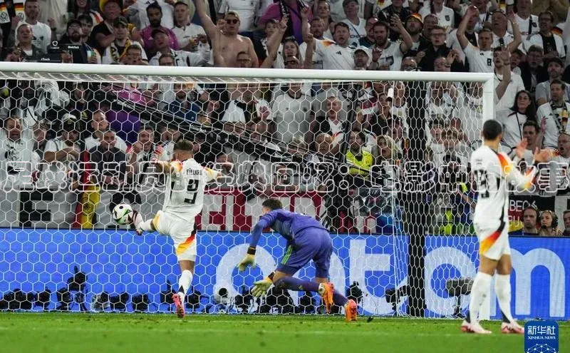 辉达注册官网入口登录金山办公足球运动员的经典回忆：电影中的故事